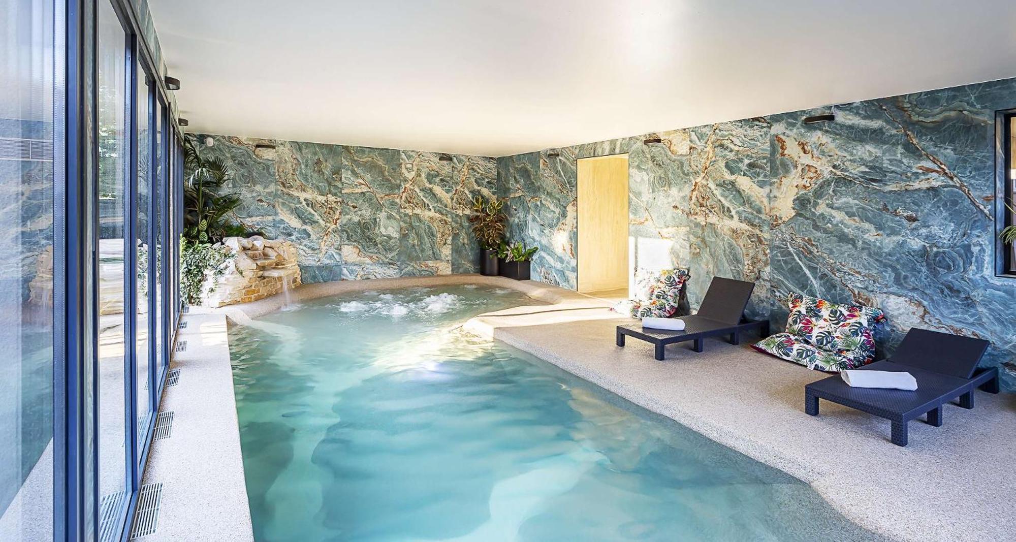 Western Amarys & Hotel 3*