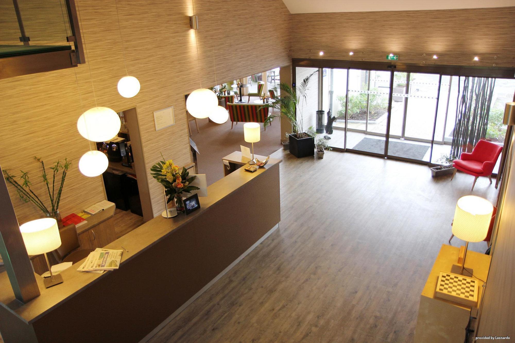 Western Amarys & Hotel Rambouillet