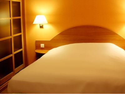 Western Amarys & Hotel